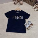フェンディ風 FENDI ロゴキッズ 親子コーデT シャツ 4 色展開 春夏 男の子女の子FENDI 風カラフルプリントロゴフェンディキッズ半袖 T シャツ 親子お揃い ペアルック