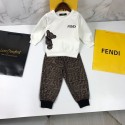 ブランドフェンディルイヴィトングッチキッズパーカー 秋冬セーター ニット 韓国風子供服 フード付き 送料無料 可愛い 冬服 春秋 キッズ 女の子 男の子トップス おしゃれ 暖かい 無地  厚手 プルオーバー 可愛い 子ども服 アウター 冬着 ダウンコート ジャケット 通園  90 100 110cm 120cm 130cm 140cm