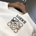 ロエベ LOEWE ブラック ホワイト刺繍 半袖Tシャツ親子家族お揃いブランドloewe短袖ｔシャツ 今季注目激安LOEWEペア家族お揃いｔシャツ人気ロエベスーパーコピーお洒落 サイズ：S-4XL