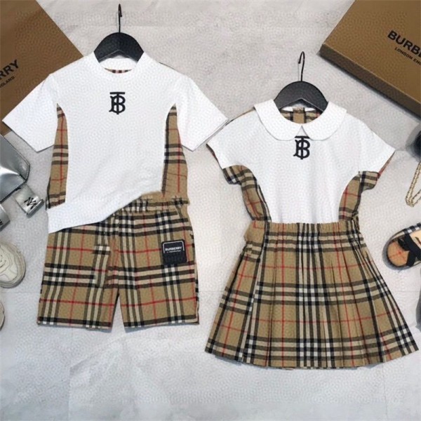 バーバリー 子供用 セットアップ衣装バーバリー 子供用 セットアップ衣装【大人気】バーバリー柄 可愛い子供用 BurberryT シャツとチェックサロペット・スカートセット