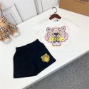 ケンゾーKENZO目を引くデザインの子供用ボーイズショートスリーブ T シャツと半ズボンセットプリント半袖Tシャツ 子供服 KENZO 子供用ボーイズ ショートスリーブ T シャツと半ズボンセット通園 通学 小学生 