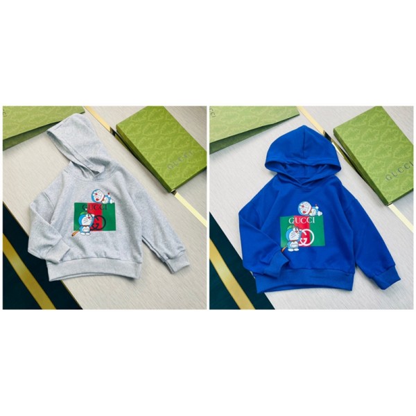グッチGUCCI ドラえもん コラボ キッズ フーデッド スウェットシャツ個性的なデザイングッチ子供服高品質素材可愛い流行りハイブランド子供用パーカーです男の子 女の子 