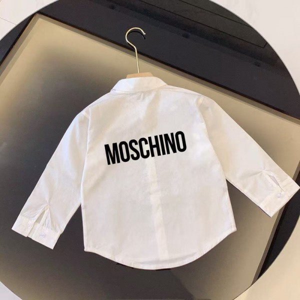 モスキーノMOSCHINO の可愛い小熊刺繍の白シャツ、可愛い子供のファッション必須アイテムモスキーノの子供用白シャツ大人気子ども用の長袖シャツ子供用シャツ背中のアルファベットがとても目を引く