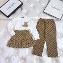 グッチ子供セット可愛いテディベアプリント大人気グッチ姉弟装グッチの個性的グッチ子供用のスカートスーツです子供セットおしゃれ流行りグッチ T シャツとGUCCIスカートまたはロングパンツの組み合わせでハイブランドグッチ