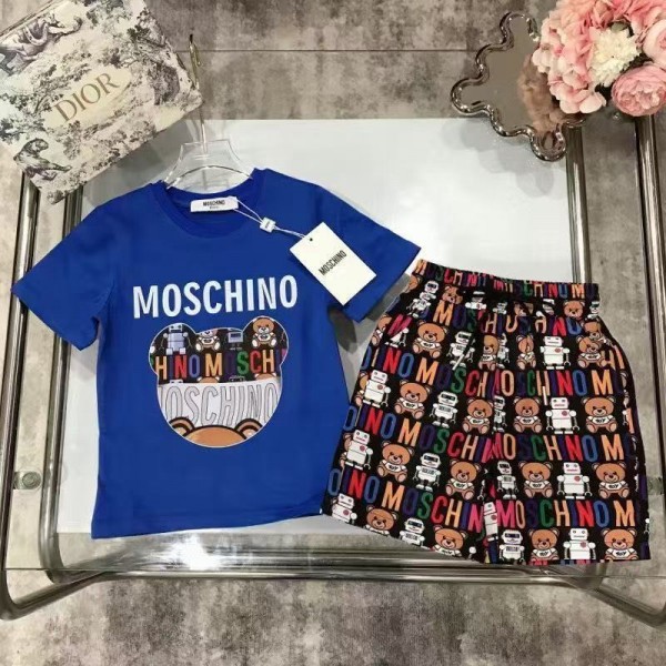 モスキーノ子供服可愛らしさMOSCHINO のかわいいベアモチーフプリント、子供たちの楽しいファッションセット品質ハイブランド MOSCHINO目を引く子供に快適でおしゃれなセットを