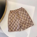 おしゃれな グッチ子供用夏服セット 白＆モノグラム柄エレガントな子供用 T シャツ グッチとショートパンツセットGUCCI 子供 t シャツの定番のモノグラム柄を採用しておりグッチハイブランド韓国風T シャツとショートパンツにプリントされています。
