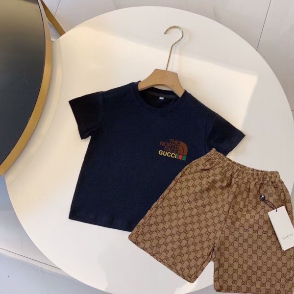グッチThe North Face多彩な子供用 T シャツとショートパンツセットザノースフェイスキッズ tシャツ子供服The North Face 子供用夏服グッチセット定番ロゴ入り 子供衣装コーディネートセットザノースフェイス子供用 T シャツ夏服