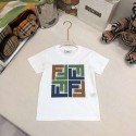 フェンデイ子供用白 T シャツセット、FF ロゴとマッチングパンツ【FENDI】個性的な FF ロゴプリント 子供用白 T シャツセットフェンデイ多彩な FF ロゴデザイン 子供向け白 T シャツとショートパキッズ 子供服フェンデイキッズ セットアップ 男の子