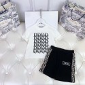 ディオール子供用 T シャツとショートパンツセットエレガントなDIOR 定番ロゴ柄入り 子供衣装コーディネートセットディオールT シャツとショートパンツ白黒コーディネート夏服