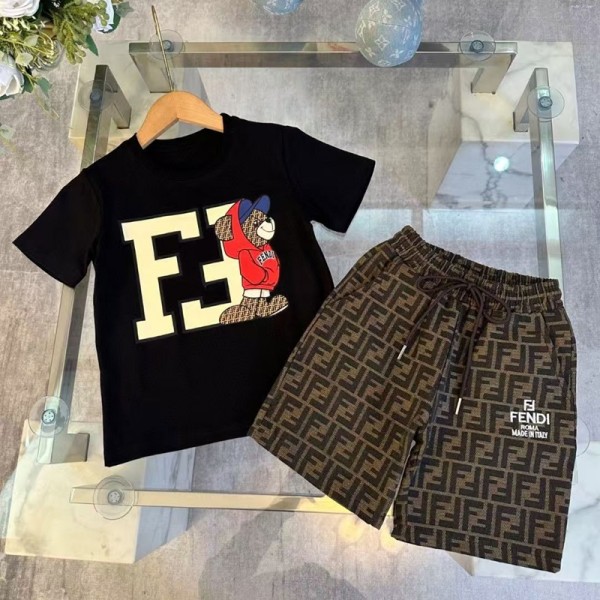 フェンデイ子供 t シャツ可愛いテディベアと FF ロゴ 子供用 T シャツとショートパンツセット fendi キッズ セットアップ 男の子FF ロゴ柄快適な素材ハイファッションな子供衣装