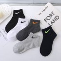ナイキNIKE キッズ向け 5 足入り スポーツソックス 快適フィットデザインキッズ スポーツソックスナイキNIKE ロゴ、高品質素材、長持ち、パック吸汗・通気性