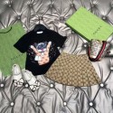 グッチ子供服 GUCCI 女の子向け夏のファッションセット 可愛い T シャツとモノグラムミニスカートグッチ女の子夏服セットキャット柄 グッチT シャツGUCCI 女の子用夏服