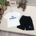 バーバリー子供服短袖 T シャツとショートパンツセットおしゃれな 夏服通気性の良い素材Burberry キッズ衣装 短袖 T シャツとショートパンツ バーバリー男女兼用キッズ服高品質