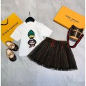 ルイヴィトン女児向け 夏の 2 ピースセット T シャツとチュールスカートLV子供服T シャツとチュールスカートセット可愛いデザインルイヴィトン女の子用 夏のファッションセット ブランド柄 T シャツとスカート