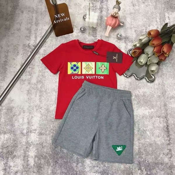 ルイヴィトン子供服 上下セット tシャツ ショーツ 2点キッズ服【LV】キッズ トレンディな 2 ピースセット T シャツとショートパンツT シャツとショートパンツセットルイヴィトンハイファッション快適な素材