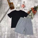 ルイヴィトン子供服 上下セット tシャツ ショーツ 2点キッズ服【LV】キッズ トレンディな 2 ピースセット T シャツとショートパンツT シャツとショートパンツセットルイヴィトンハイファッション快適な素材