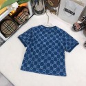  GG 柄 シャツとショートパンツセットGUCCI グッチ男女児向け 夏の 2 ピースセット モノトーン GG 柄デニム衣装グッチ夏服デニム T シャツデニムショートパンツグッチ男女児用夏服