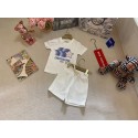 ディオールDIOR キッズ用 夏のファッションセット スタープリント T シャツとホワイトショートディオール半袖激安ディオール2 ピースセット