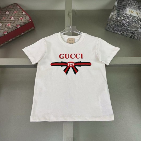 グッチ キッズ セットアップ 女の子可愛い子供服激安【GUCCI】キッズ 夏の シンプルでエレガントな T シャツ ブランドロゴとリボン柄グッチ