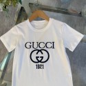 グッチキッズ T シャツ 1921 ロゴ刺繍 クラシックホワイトモデルGUCCI夏服子供半袖男女兼用グッチ半袖 ホワイトカラー 夏の定番アイテム
