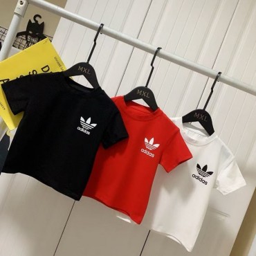 アディダスキッズ tシャツ子供服Adidas キッズ用 夏のファッション T シャツ トレフォームロゴ ハイクオリティアディダスキッズ夏ファッションハイブランド男の子 女の子
