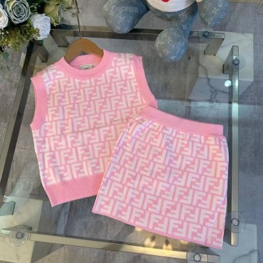 FENDI子供服 フェンデイニットトップ...