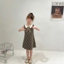 人気フェンディキッズ モノグラムワンピース コントラストカラー襟 シンプルでエレガントFENDI 子供服 フェンディキッズファッション高品質フェンディ子供服
