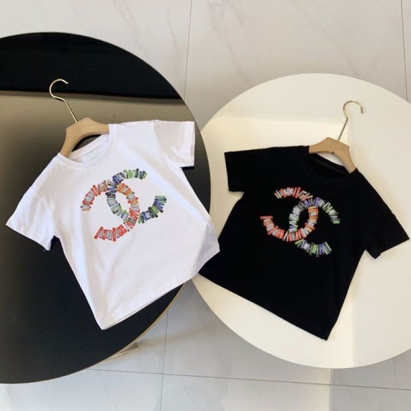 シャネルキッズ T シャツ カラフルロゴデザイン 白 / 黒選択 ファッション小物CHANEL 子供半袖 シャネルブランドアイコン カラフルモザイク柄 夏服アイテム