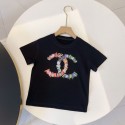 シャネルキッズ T シャツ カラフルロゴデザイン 白 / 黒選択 ファッション小物CHANEL 子供半袖 シャネルブランドアイコン カラフルモザイク柄 夏服アイテム
