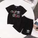 アディダスキッズ 2 点セット 4 カラー展開 アディダスロゴ スポーツ風3 - 12 歳 adidas男女児兼用アディダススポーツ風子供用セットは激安