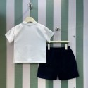 LV 子供服 2 点セットルイ・ヴィトン半袖男児 女児TシャツLouis Vuitton キッズ アイコンロゴセット ルイヴィトンハイブランド韓国風 子供服 キッズ ベビー トップス 激安