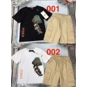 フェンデイ子供服 2 点セット ストリートキャラ人気 FENDI キッズスケートボードキャラセットは高品質ストリート風フェンデイ半袖 Tシャツキッズトップス キッズベビー服男の子 女の子