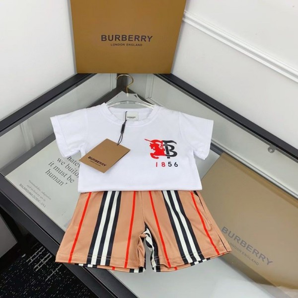 Burberry キッズ アームドホリック × チェックストライプ 2 点物バーバリー子供服Burberryキッズ 2 点セットアームドホリック1856高級感バーバリーハイブランド韓国風半袖 Tシャツキッズ 激安