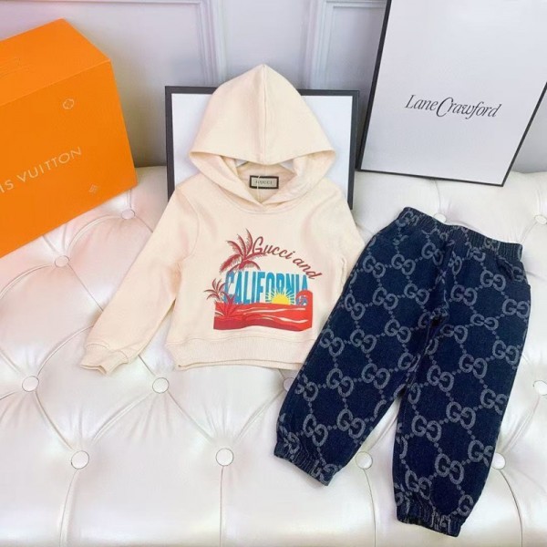 グッチ子供キッズ服秋冬 gucci グッチ チルドレン パーカーとモノグラムジーンズセット 可愛らしいデザイングッチ 高品質偽物ブランド子供GUCCI2点キッズ服