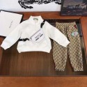 グッチ 子供服セットアップ gucciキッズ秋冬洋服 グッチ キッズ2点キッズ服偽激安男の子 女の子グッチ キッズ モノグラム柄 トラックスーツGUCCI高品質100cm-160cm