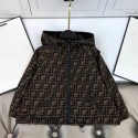 フェンディ fendi 子供服秋冬 激安パーカージャケットフェンディロゴ柄子供用fendi フェンディ キッズ パーカージャケット ロゴ柄アクセント 子供用フェンディファッションアイテム韓国風ハイブランド子供服 コピー