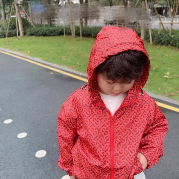 バーバリー Burberry子供服 コピーキッズハーフコート春秋バーバリー  Burberry 子供服 キッズ コートハイブランド子供服 コピー カジュアル人気韓国風バーバリーキッズ服男の子女の子子供用コート