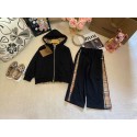 Burberry子供服バーバリー風 キッズ パーカーパンツ セット秋冬子供キッズ服バーバリー Burberry子供服2 点セット チェック柄アクセントウェア偽物高品質