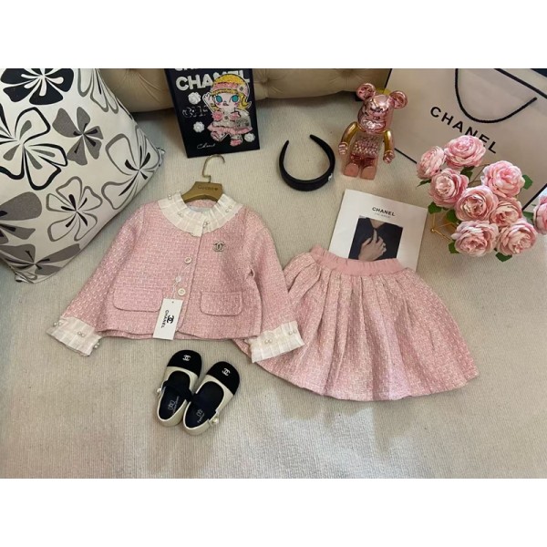 CHANEL子供服シャネル風 キッズ ピンク セットアップ 女の子用 可愛いシャネルセットアップ女の子キッズ シャネル風 ハイブランド子供服 コピーchanelキッズ服高品質