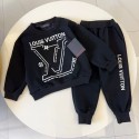 LV子供服セットアップルイヴィトン風 キッズ トラックスーツ ブラック ロゴアクセントルイヴィトンLouis Vuittonキッズ ハイブランド男の子韓国風激安