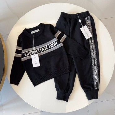 ディオール子供セットアップDior秋冬 子供キッズ服兄妹服韓国風ロゴ ニットセットキッズ ディオール風ロゴニットセット 日常着に最適