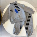 アディダス キッズ トラックスーツ アディダスAdidas子供セットアップ激安男の子ブランド子供服コピー アディダス 