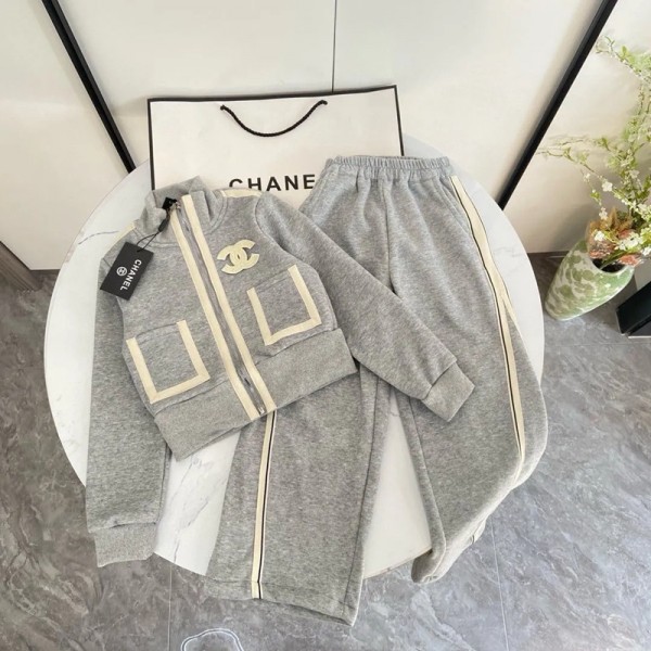 シャネルキッズセットアップCHANELブランド子供洋服韓国風シャネルグレートラックスーツ 2 点セット ロゴ刺繍 男女童共用 120-170 サイズおしゃれ