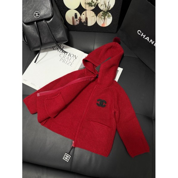シャネル子供服女の子キッズ秋冬用シャネル風レッドニットカーディガン愛いchanelキッズ CC ロゴフーデッドニットカーディガン レッドシャネルハイブランド