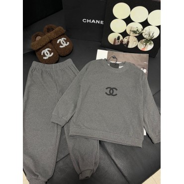 CHANEL子供セットアップハイブランド...