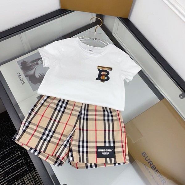 バーバリーキッズ 子供服ノバチェックショーツ＋B ロゴ T シャツセットアップ ベージュ系 90-160 サイズ女の子 / 男の子向け バーバリー風ノバチェックハーフパンツセット 春夏 お出かけBurberryバーバリー キッズ服激安