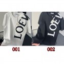激安ロエベ風半袖tシャツハイブランドloewe風高級感クルーネック半袖 T シャツ 2 色 人気縦ロゴプリントクルーネック半袖ロエベ T シャツ ホワイト / ブラック 2 色展開 ユニセックス韓国風