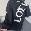 激安ロエベ風半袖tシャツハイブランドloewe風高級感クルーネック半袖 T シャツ 2 色 人気縦ロゴプリントクルーネック半袖ロエベ T シャツ ホワイト / ブラック 2 色展開 ユニセックス韓国風