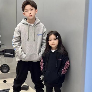 CHROME HEARTS 風キッズパーカークロムハーツ子供服男の子 女の子兄妹服 姉弟服クロムハーツ風 クロスパターン キッズパーカー 記念撮影に最適ブランド子供服ハイブランド韓国風