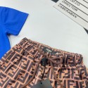 激安フェンディ風キッズセットアップ FENDI 子供服夏 スケートボーイ プリント 半袖 T シャツ＋FF 柄ショーツ セットアッフェンディプブランド子供洋服韓国風